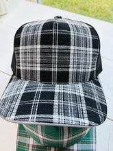 Load image into Gallery viewer, 5 Panel Plaid Sandwich Meshback
