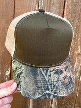 Load image into Gallery viewer, Cobra 5 Panel Camo Brim
