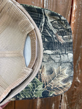 Load image into Gallery viewer, Cobra 5 Panel Camo Brim
