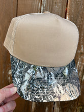 Load image into Gallery viewer, Cobra 5 Panel Camo Brim
