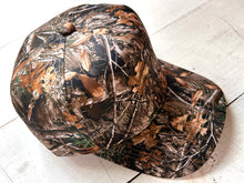 Load image into Gallery viewer, 5 Panel Hunting Camo Canvas
