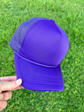 Load image into Gallery viewer, Non Branded Trucker - Solids
