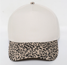 Load image into Gallery viewer, 5 Panel Small Leopard Print Brim
