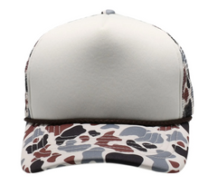 Load image into Gallery viewer, Old School Camo Foam Trucker Cream
