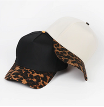 Load image into Gallery viewer, 5 Panel Large Leopard Print Brim
