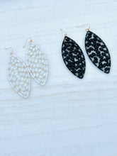 Load image into Gallery viewer, Black Delilah Earrings
